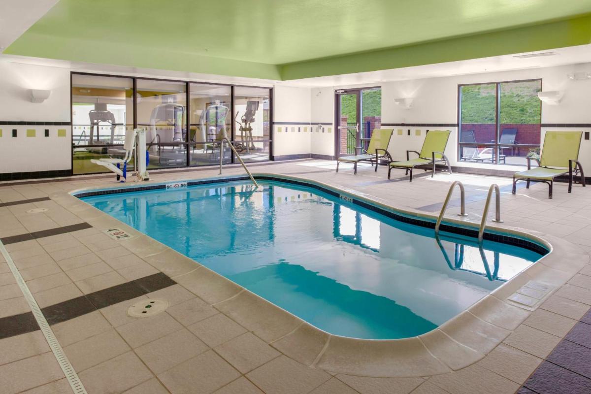 Fairfield Inn & Suites by Marriott Charlotte Matthews - image 3
