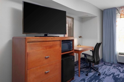 Fairfield Inn & Suites by Marriott Charlotte Matthews - image 7