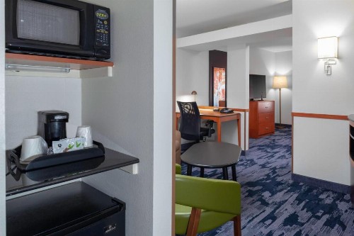 Fairfield Inn & Suites by Marriott Charlotte Matthews - image 9