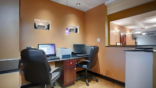 Best Western Plus Charlotte Matthews Hotel - image 14