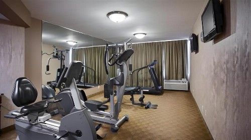 Best Western Plus Charlotte Matthews Hotel - image 18