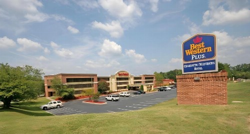 Best Western Plus Charlotte Matthews Hotel - image 24