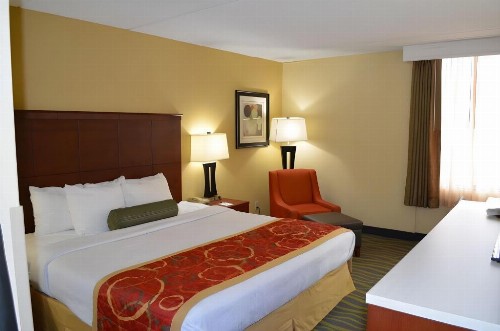 Best Western Plus Charlotte Matthews Hotel - image 31