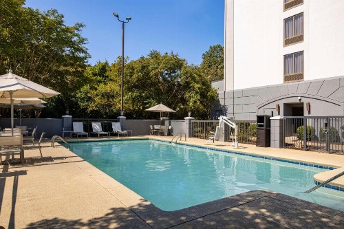 Hyatt Place Charlotte Airport/Lake Pointe - image 7