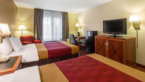 Econo Lodge Charlotte Airport - image 10