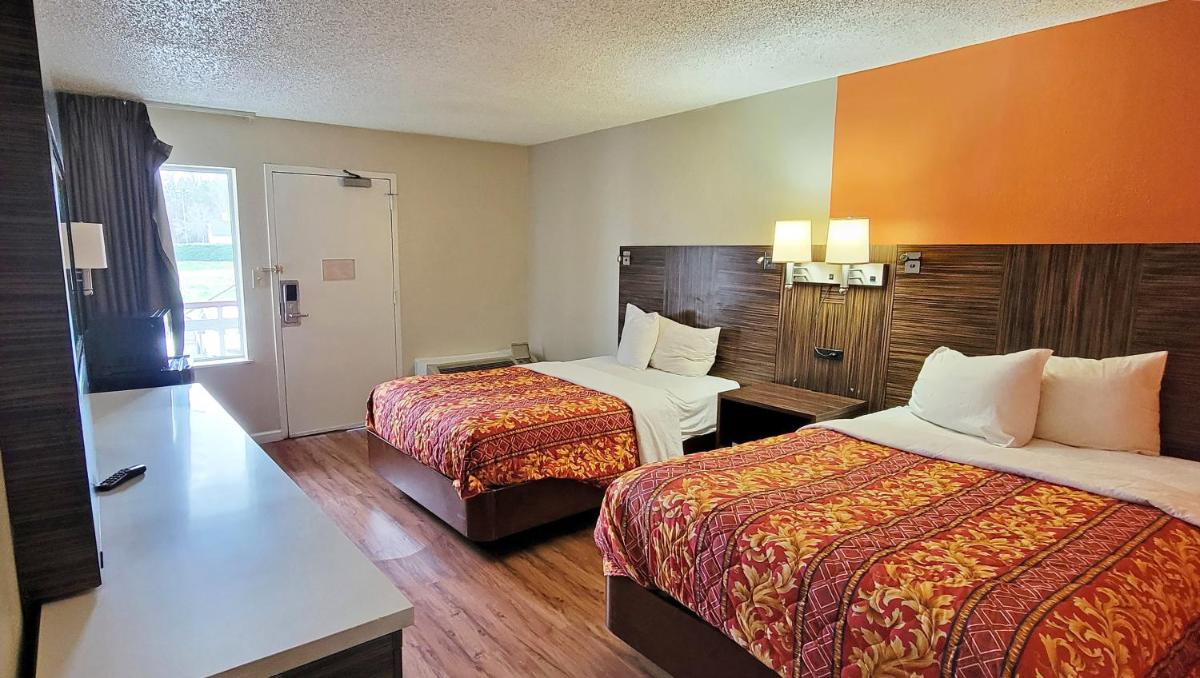Econo Lodge Charlotte Airport - image 7