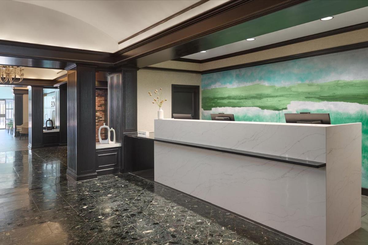 Charlotte Marriott SouthPark - image 4