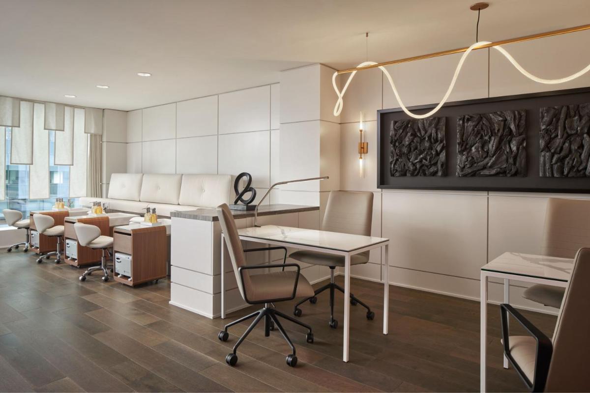 The Ritz-Carlton Charlotte - image 7