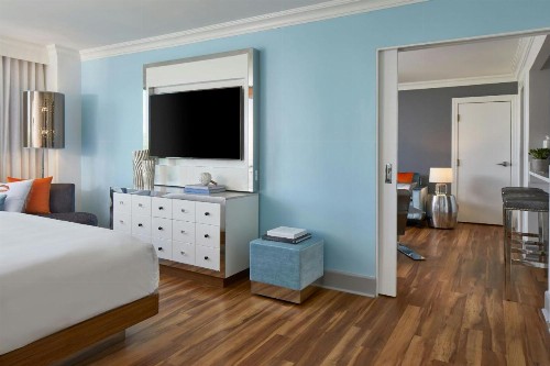 Renaissance Charlotte SouthPark Hotel - image 30