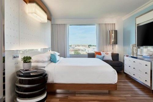 Renaissance Charlotte SouthPark Hotel - image 31