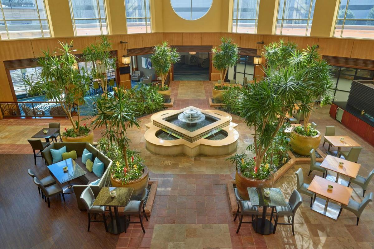 Renaissance Charlotte SouthPark Hotel - image 5