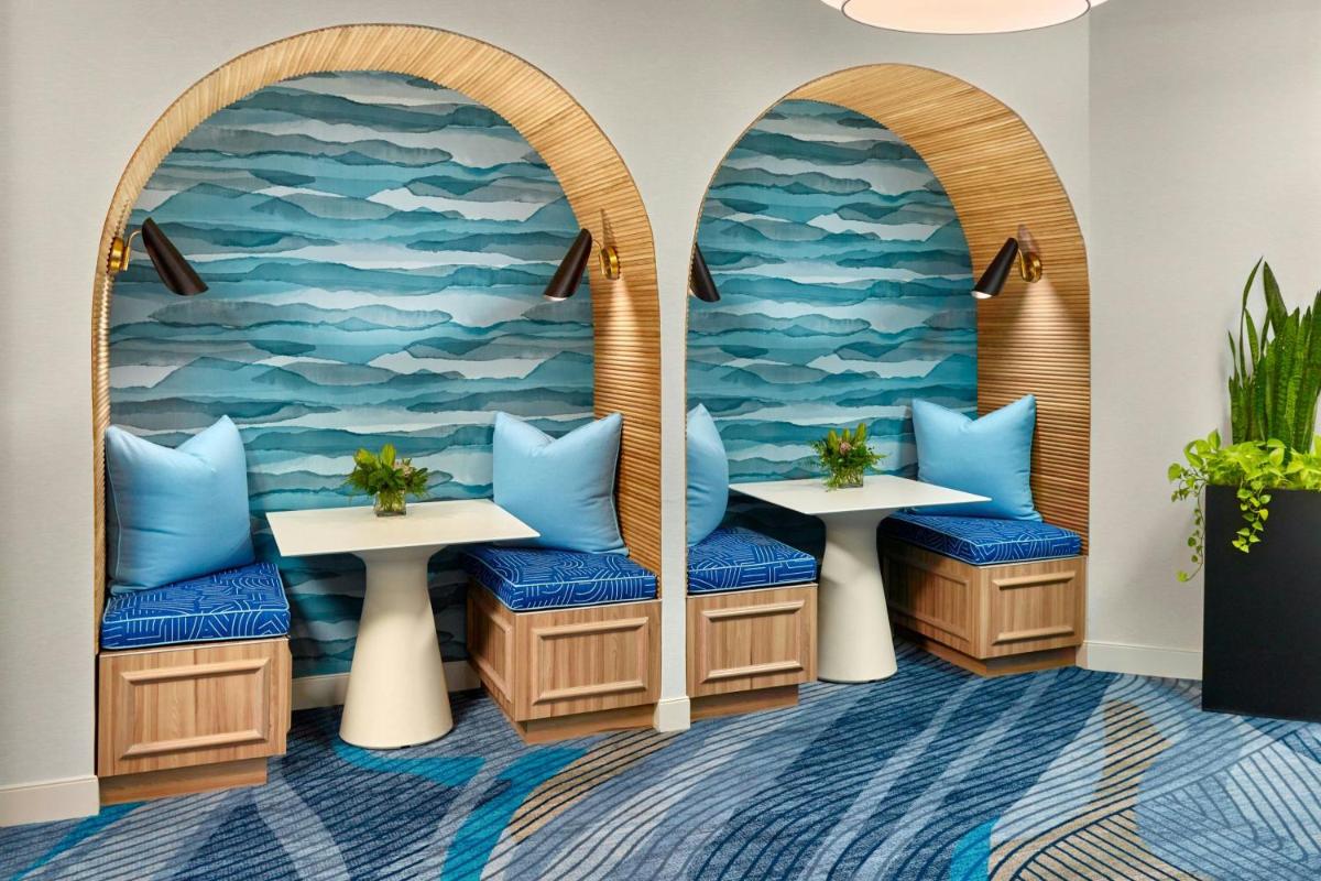 Renaissance Charlotte SouthPark Hotel - image 6