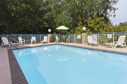 Fairfield Inn & Suites Charlotte Arrowood - image 25