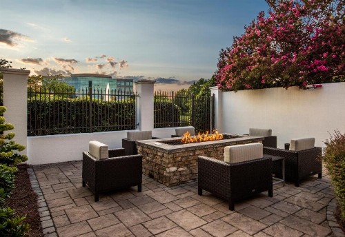 Courtyard Charlotte Ballantyne - image 12