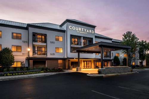 Courtyard Charlotte Ballantyne - image 16