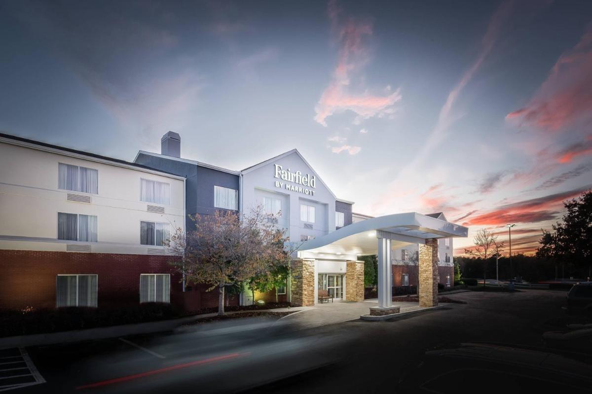 Fairfield Inn Charlotte Northlake - main image