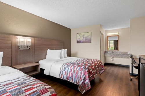 Days Inn by Wyndham Charlotte Airport North - image 36