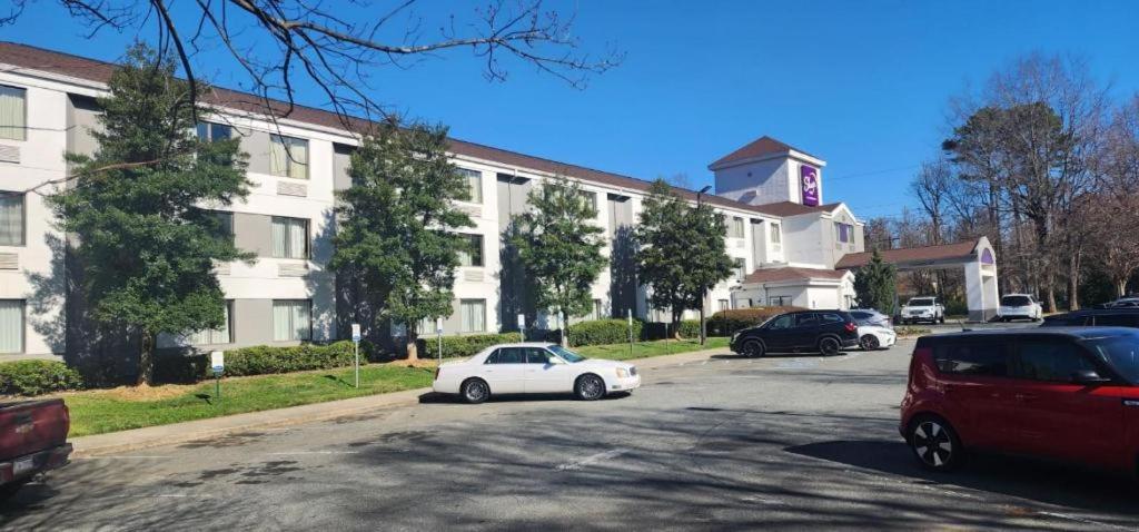 Sleep Inn Airport - Billy Graham Parkway - main image