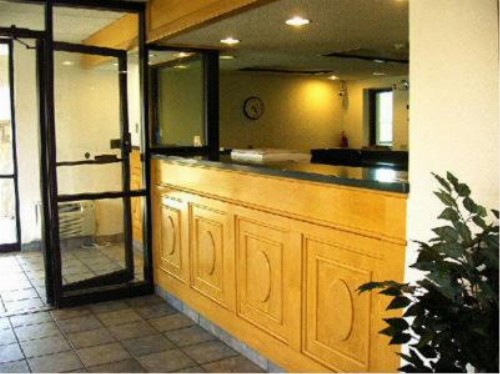 Royal Inn - image 14