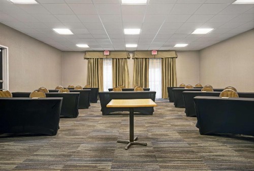 Homewood Suites Charlotte Ayrsley - image 11