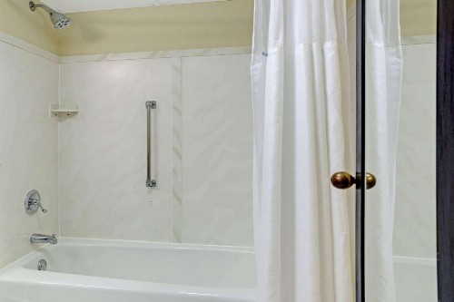 Wyndham Garden Charlotte Executive Park - image 29