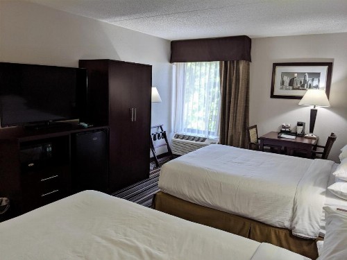 Wyndham Garden Charlotte Executive Park - image 36