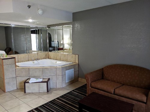 Wyndham Garden Charlotte Executive Park - image 38
