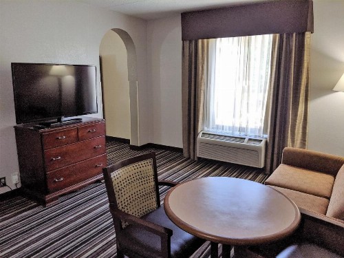 Wyndham Garden Charlotte Executive Park - image 39