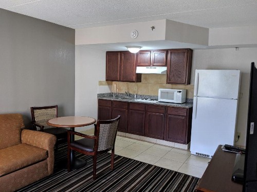 Wyndham Garden Charlotte Executive Park - image 40