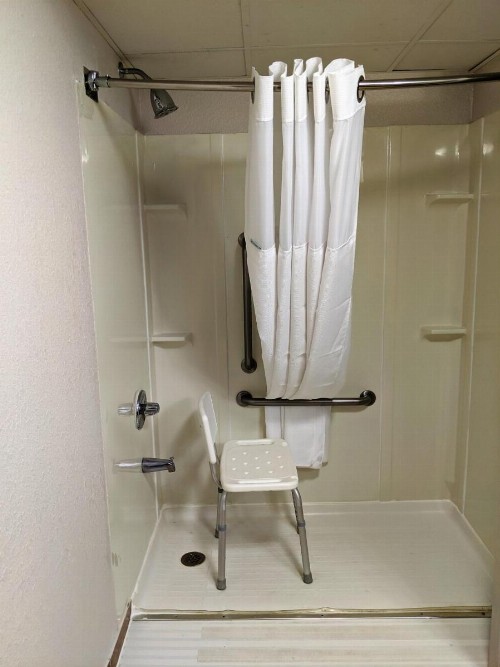Wyndham Garden Charlotte Executive Park - image 42