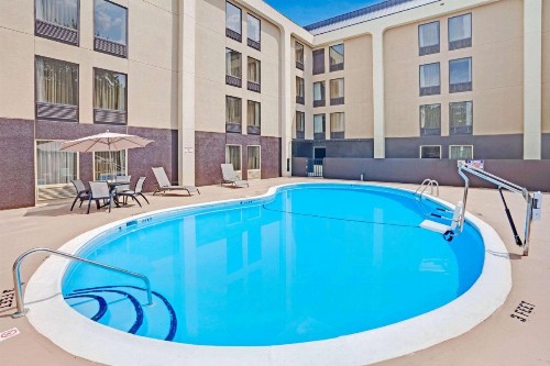 Wyndham Garden Charlotte Executive Park - image 47