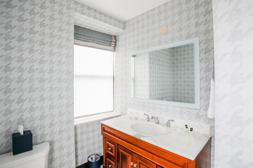 Dunhill Hotel - image 12