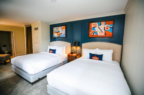 Dunhill Hotel - image 19