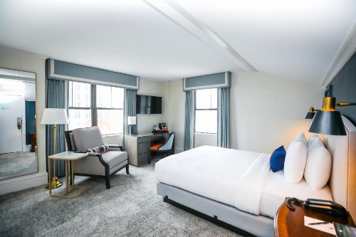Dunhill Hotel - image 4