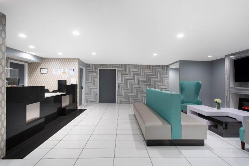 Baymont by Wyndham Charlotte University - image 2