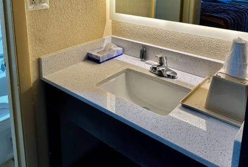 Days Inn by Wyndham Charlotte Northlake - image 5