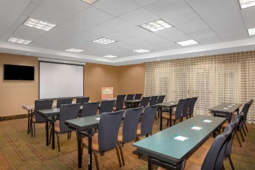 La Quinta by Wyndham Charlotte Airport South - image 6