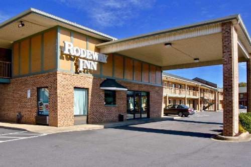 Rodeway Inn University Area - image 10