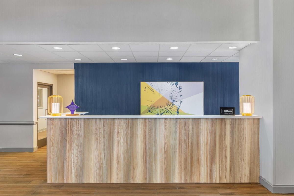 Wingate by Wyndham - Charlotte Airport South I-77 at Tyvola - image 5