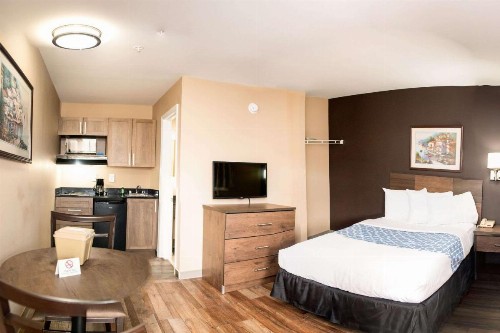 Suburban Extended Stay Hotel Charlotte-Ballantyne - image 8
