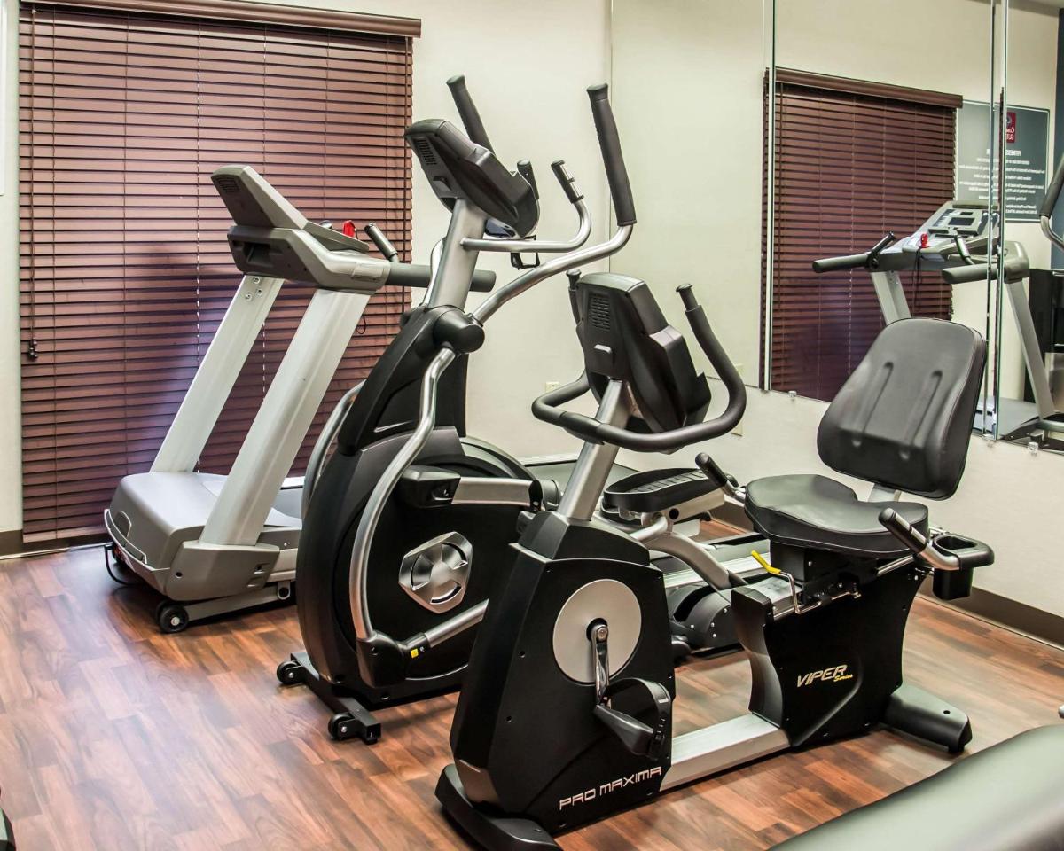 Comfort Suites Research Park - University - image 6