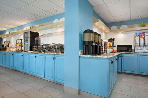Country Inn & Suites by Radisson Charlotte University Place NC - image 11