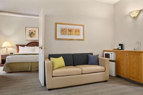 Country Inn & Suites by Radisson Charlotte University Place NC - image 8