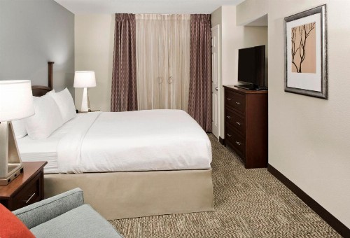 Staybridge Suites - Charlotte Ballantyne an IHG Hotel - image 2