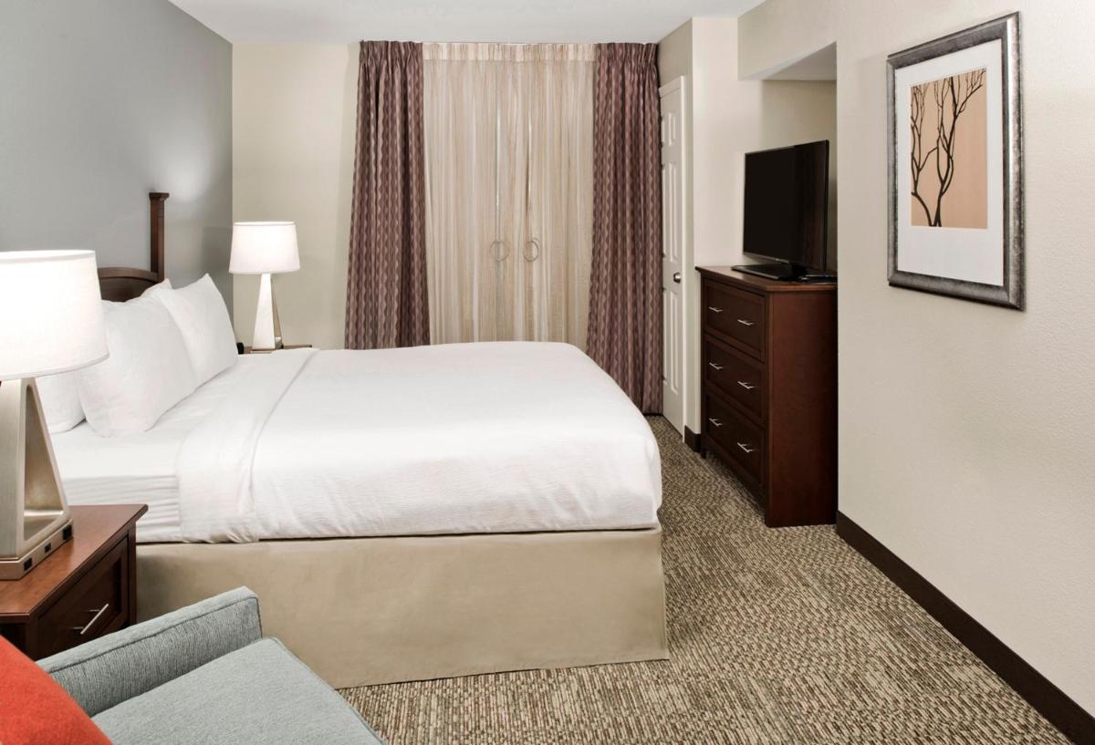 Staybridge Suites - Charlotte Ballantyne an IHG Hotel - image 2