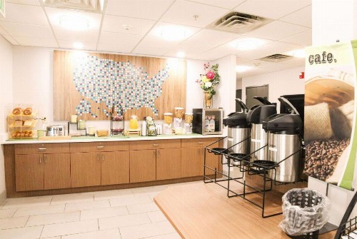 Microtel Inn & Suites by Wyndham Charlotte/Northlake - image 13