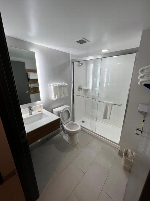 Microtel Inn & Suites by Wyndham Charlotte/Northlake - image 32