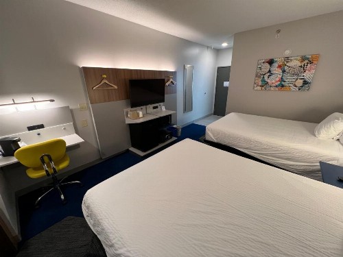 Microtel Inn & Suites by Wyndham Charlotte/Northlake - image 4