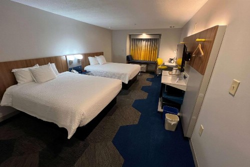 Microtel Inn & Suites by Wyndham Charlotte/Northlake - image 6