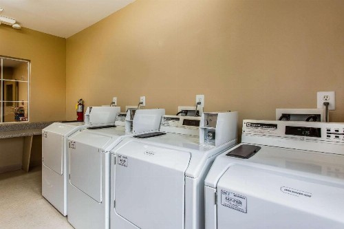 Suburban Extended Stay Hotel Charlotte - image 10